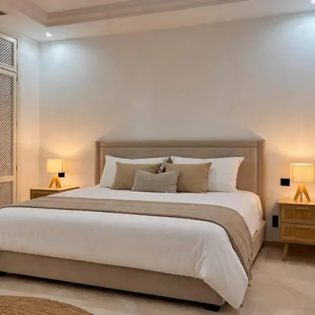 Elviria: 3 Dorm, Playa Andando Y Piscina Appartamento *