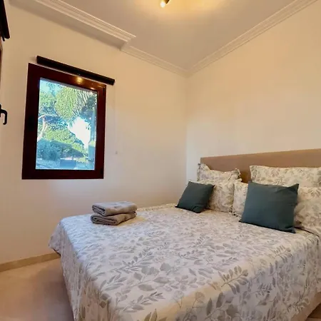 Appartement Elviria: 3 Dorm, Playa Andando Y Piscina Marbella