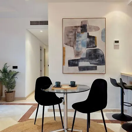 Elviria: 3 Dorm, Playa Andando Y Piscina Apartment Marbella