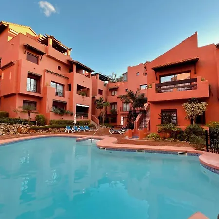 Elviria: 3 Dorm, Playa Andando Y Piscina *