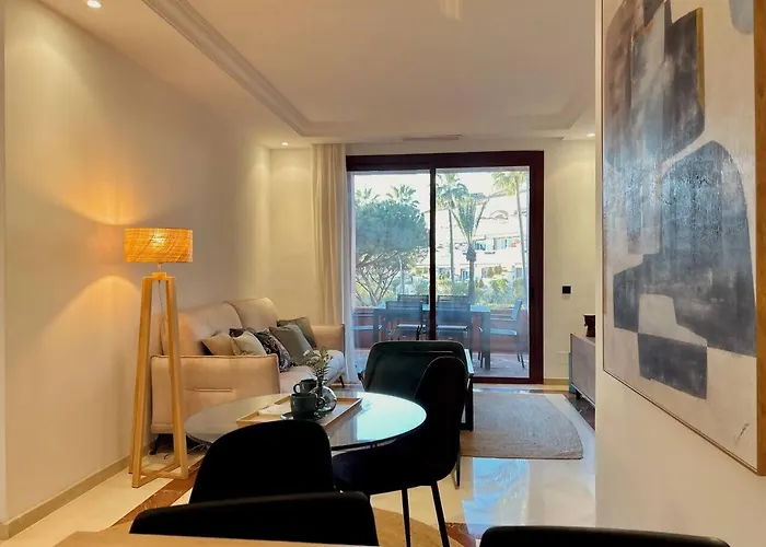 Elviria: 3 Dorm, Playa Andando Y Piscina Appartamento