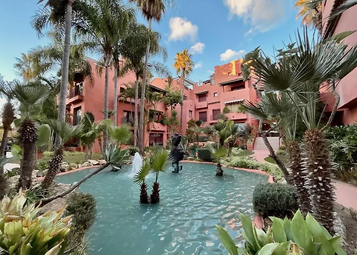 Elviria: 3 Dorm, Playa Andando Y Piscina Marbella
